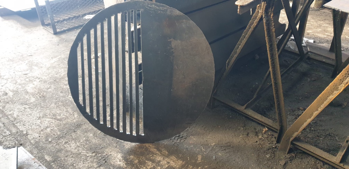 Grille de défense en fer forgé réalisé par l'Atelier Gombertois — ferronnerie à Marseille