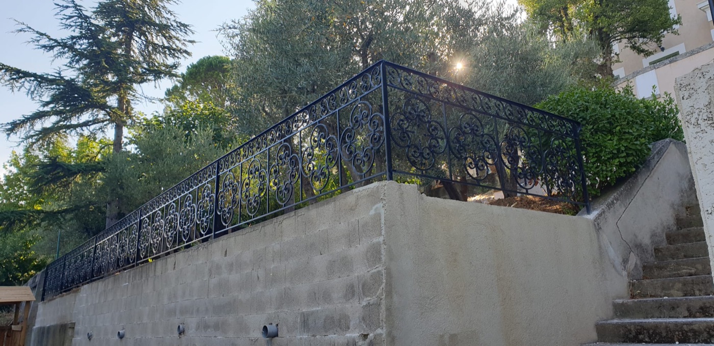 Ouvrage de ferronnerie sur mesure réalisé par l'Atelier Gombertois à Marseille